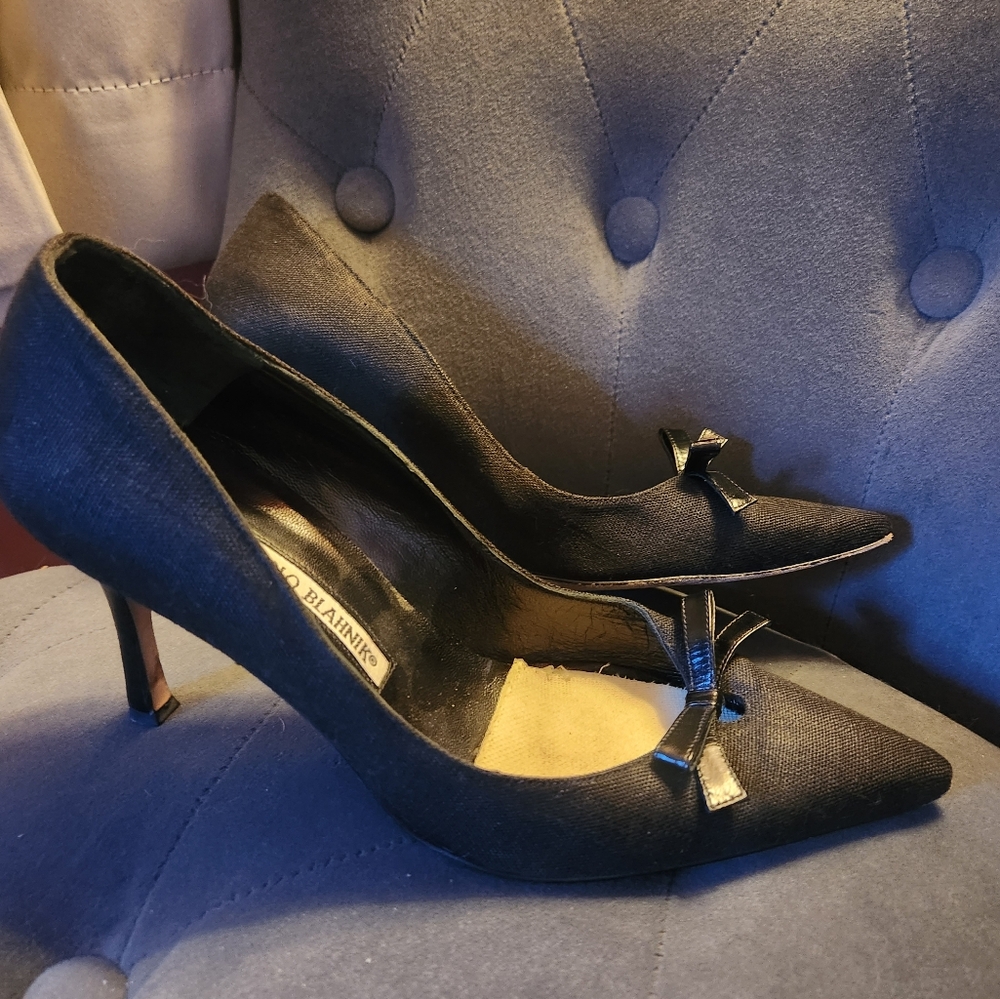 Manolo Blahnik, size 7, black fabric pumps